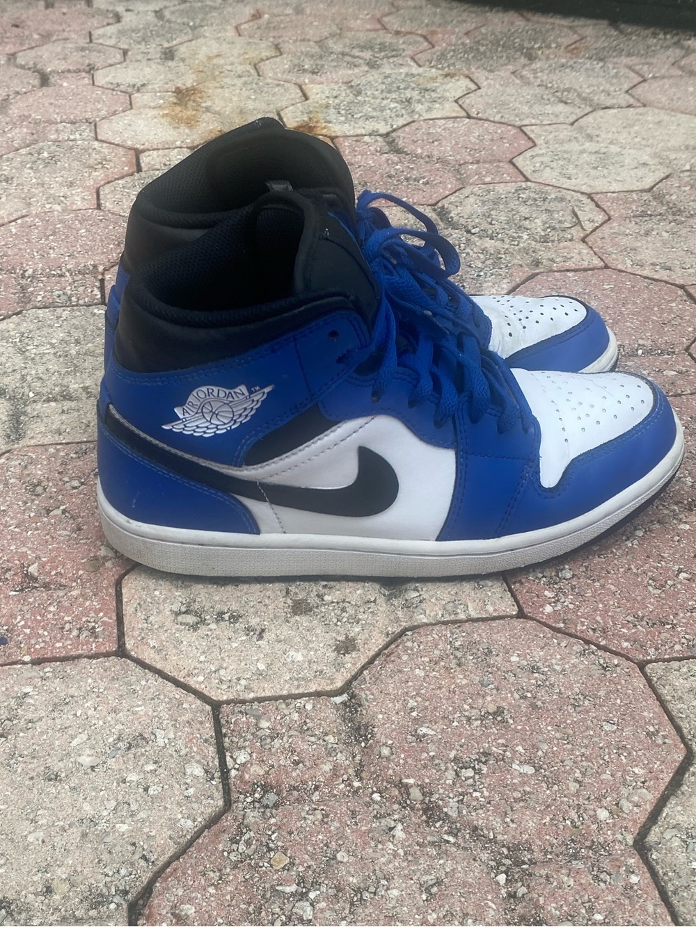 Nike Air Jordan 1 Mid White Black Blue